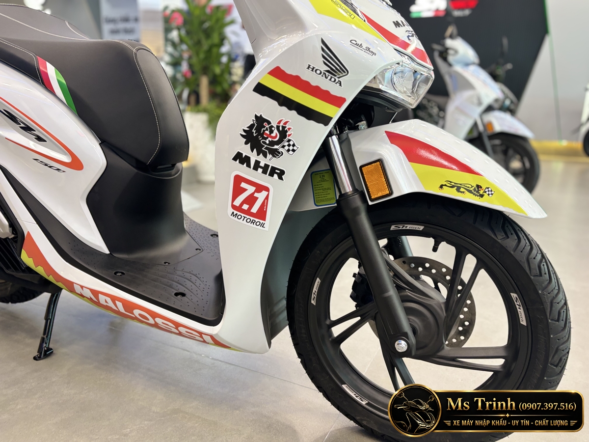Honda SH150 Ý Malossi 2026 tại Dak Lak - Tem custom thể thao, dáng SH thanh lịch