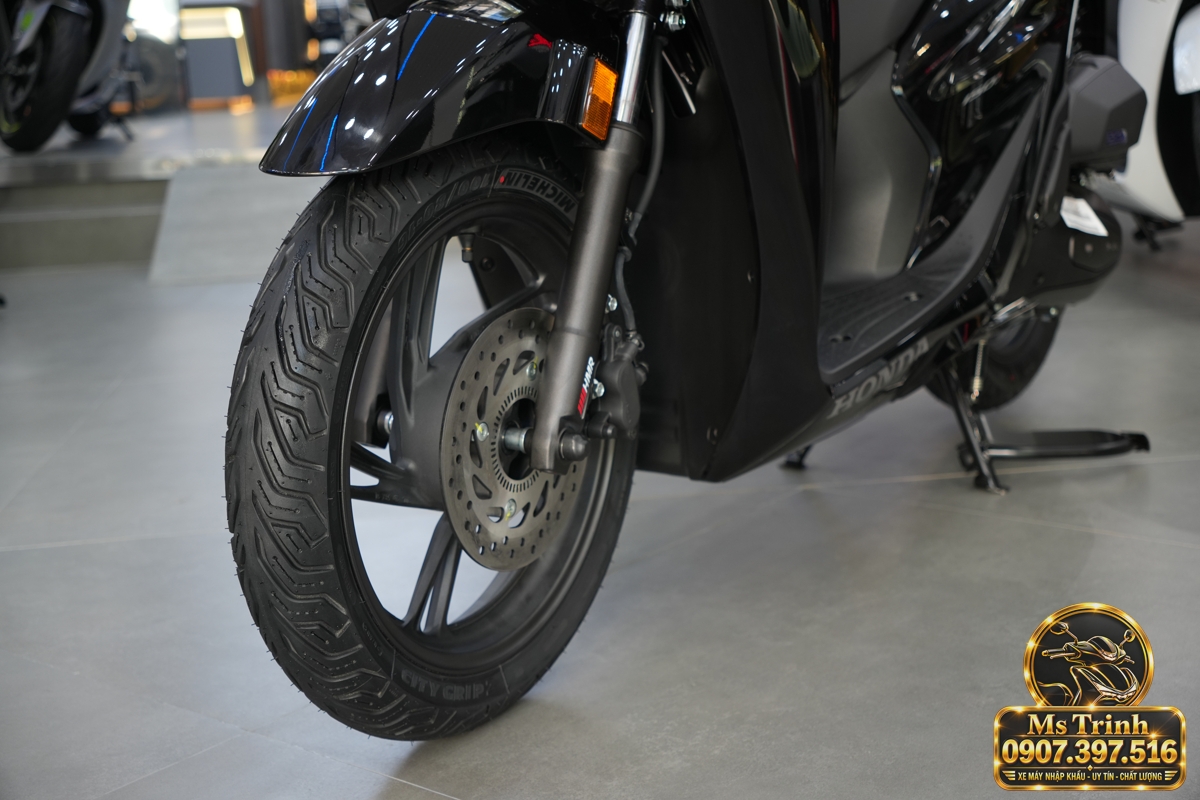 Honda SH150i Ý đen bóng 2027 tại Dak Lak - Sơn bóng lịch sự, tiện ích cho mỗi ngày
