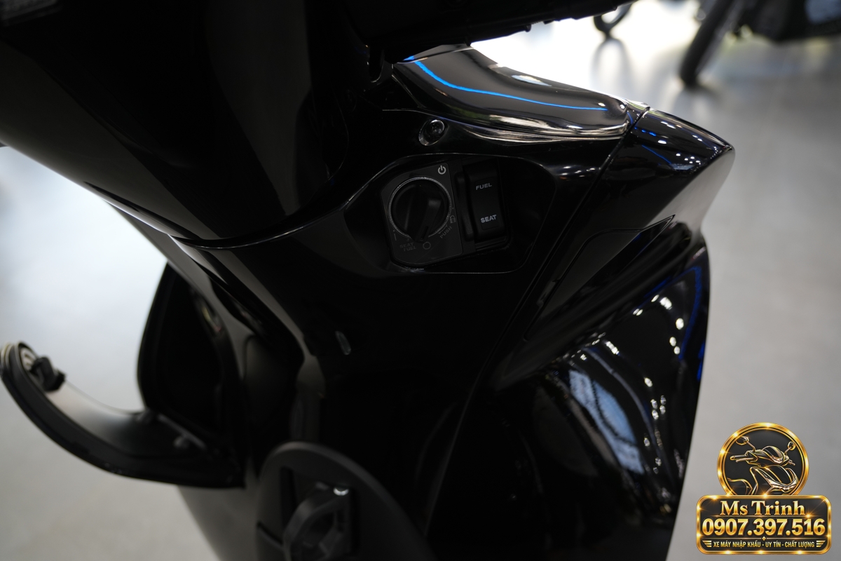 Honda SH150i Ý đen bóng 2027 tại Dak Lak - Sơn bóng lịch sự, tiện ích cho mỗi ngày