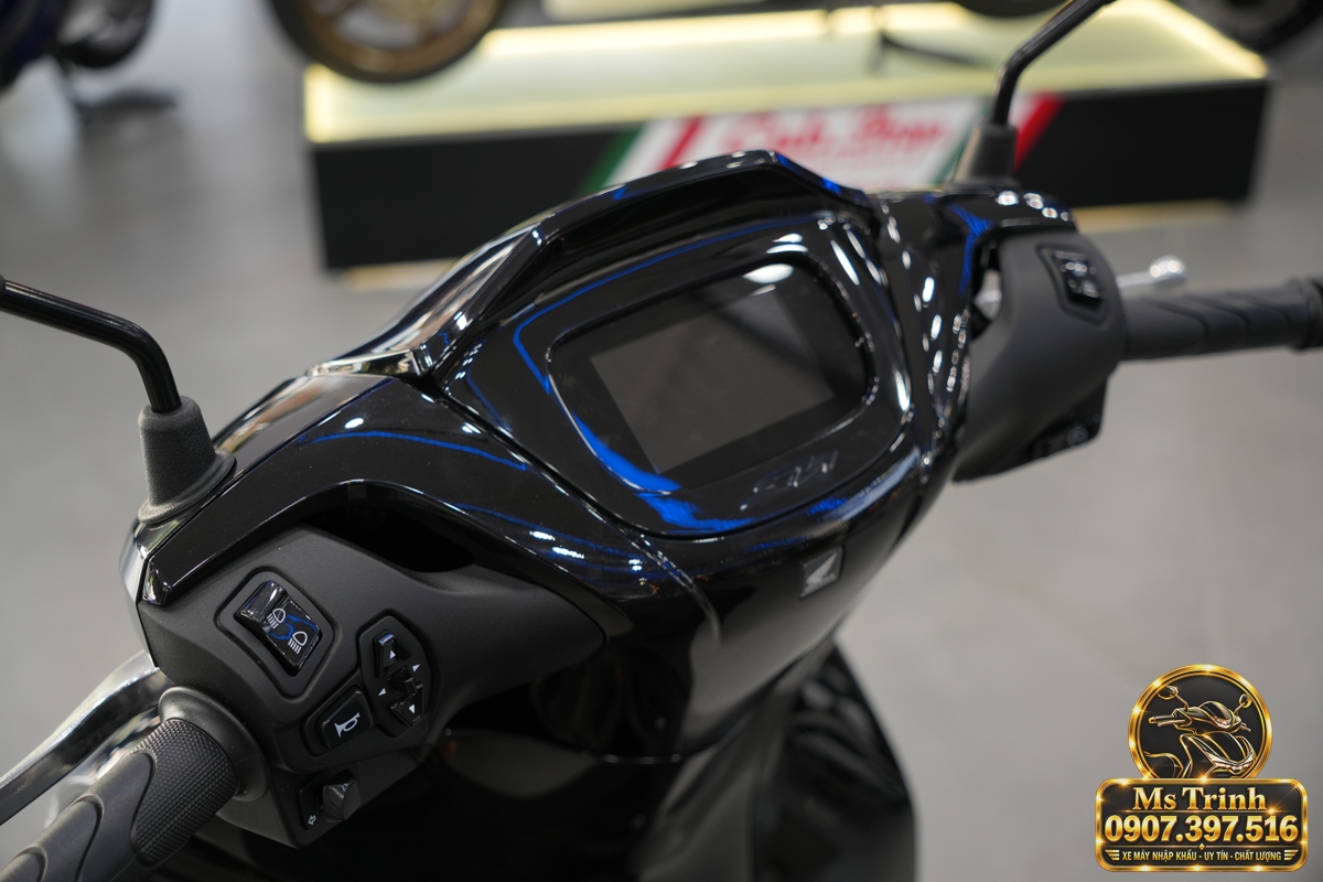 Honda SH150i Ý đen bóng 2027 tại Dak Lak - Sơn bóng lịch sự, tiện ích cho mỗi ngày