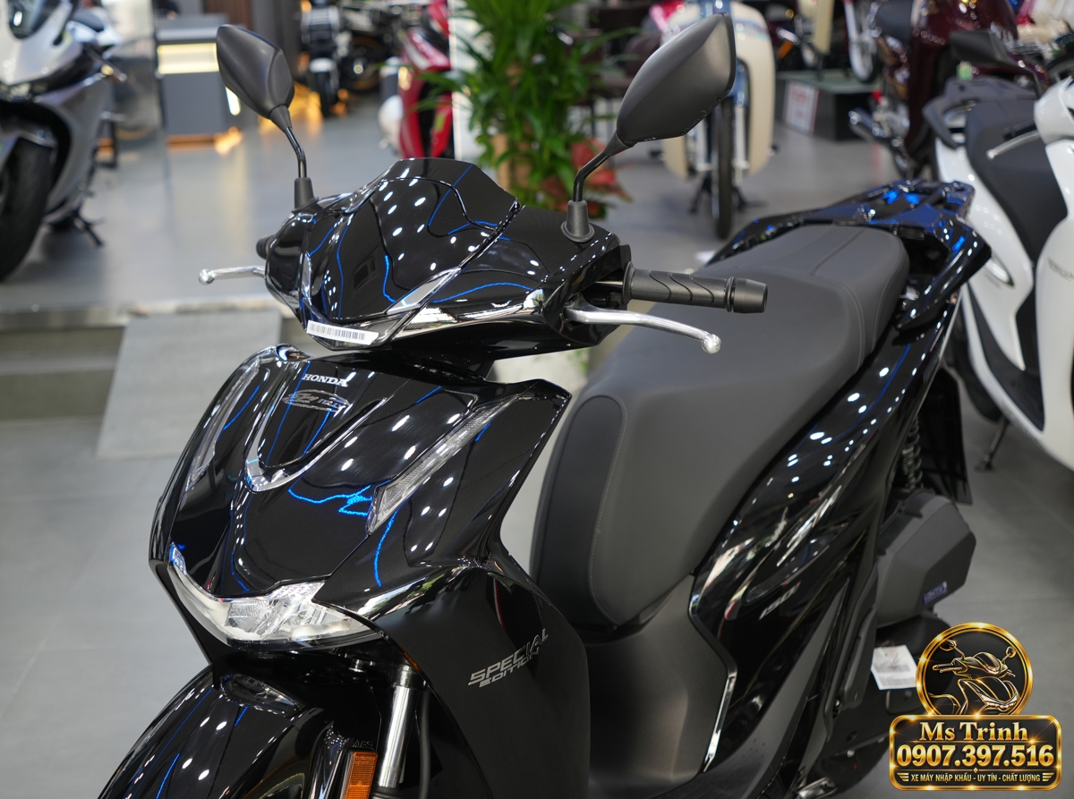 Honda SH150i Ý đen bóng 2027 tại Dak Lak - Sơn bóng lịch sự, tiện ích cho mỗi ngày