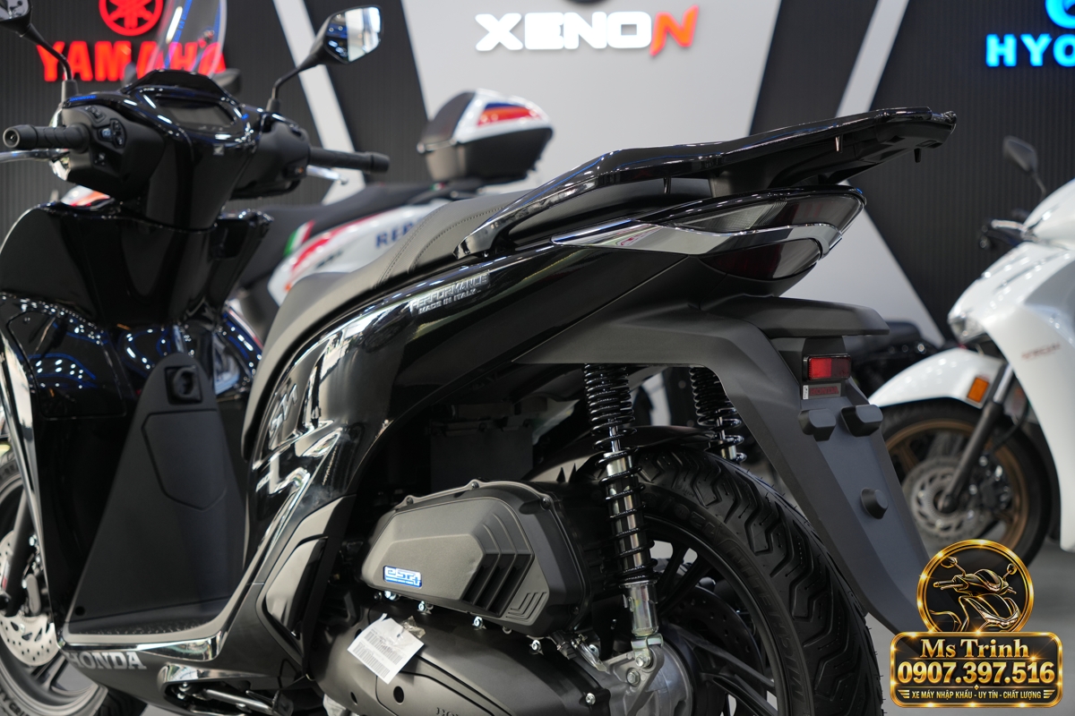 Honda SH150i Ý đen bóng 2027 tại Dak Lak - Sơn bóng lịch sự, tiện ích cho mỗi ngày