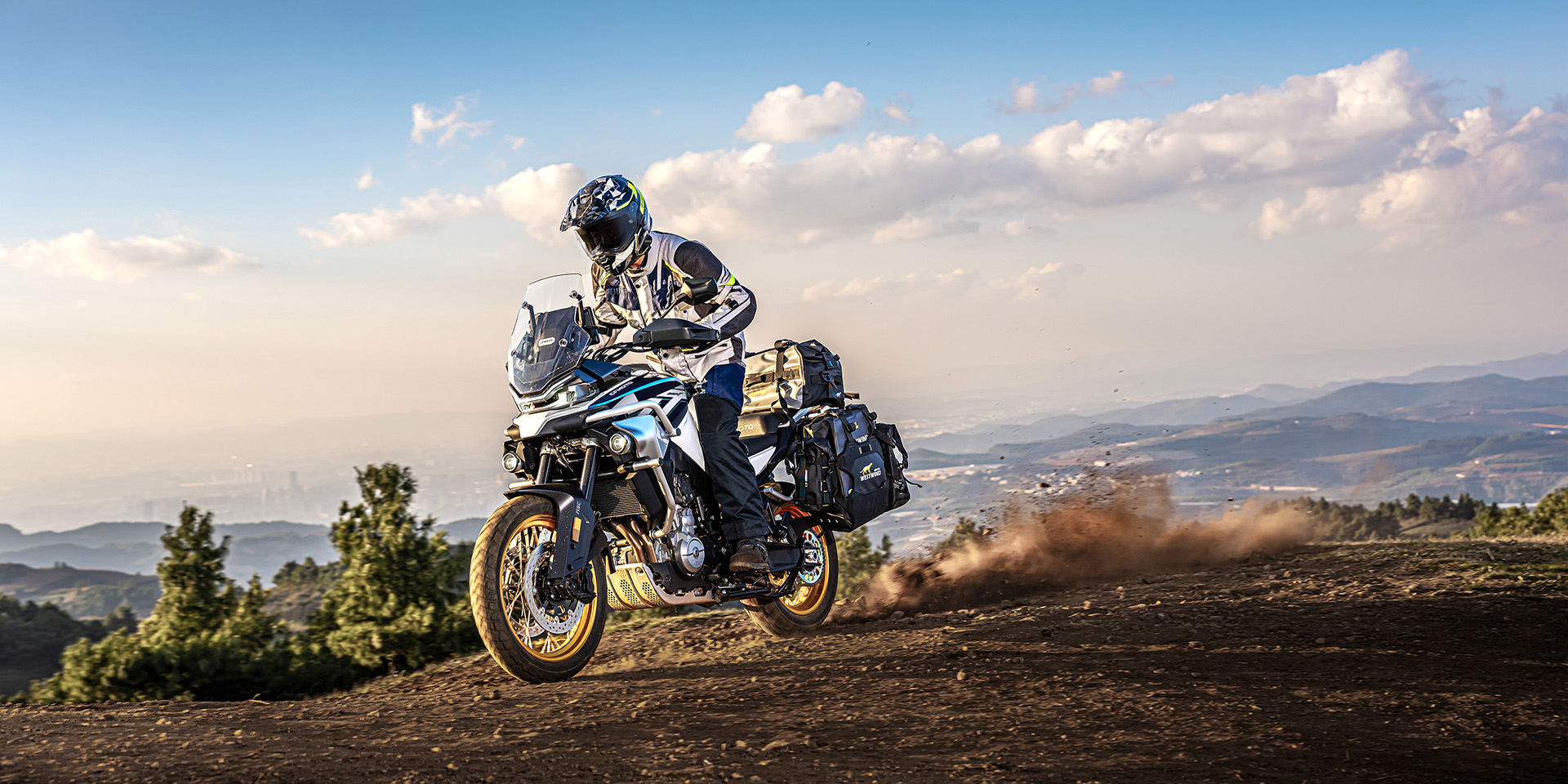 CF Moto 800MT Explorer 2025, ADV Cao Cấp Nhất, Chính Hãng, Giá Tốt tại Dak Lak