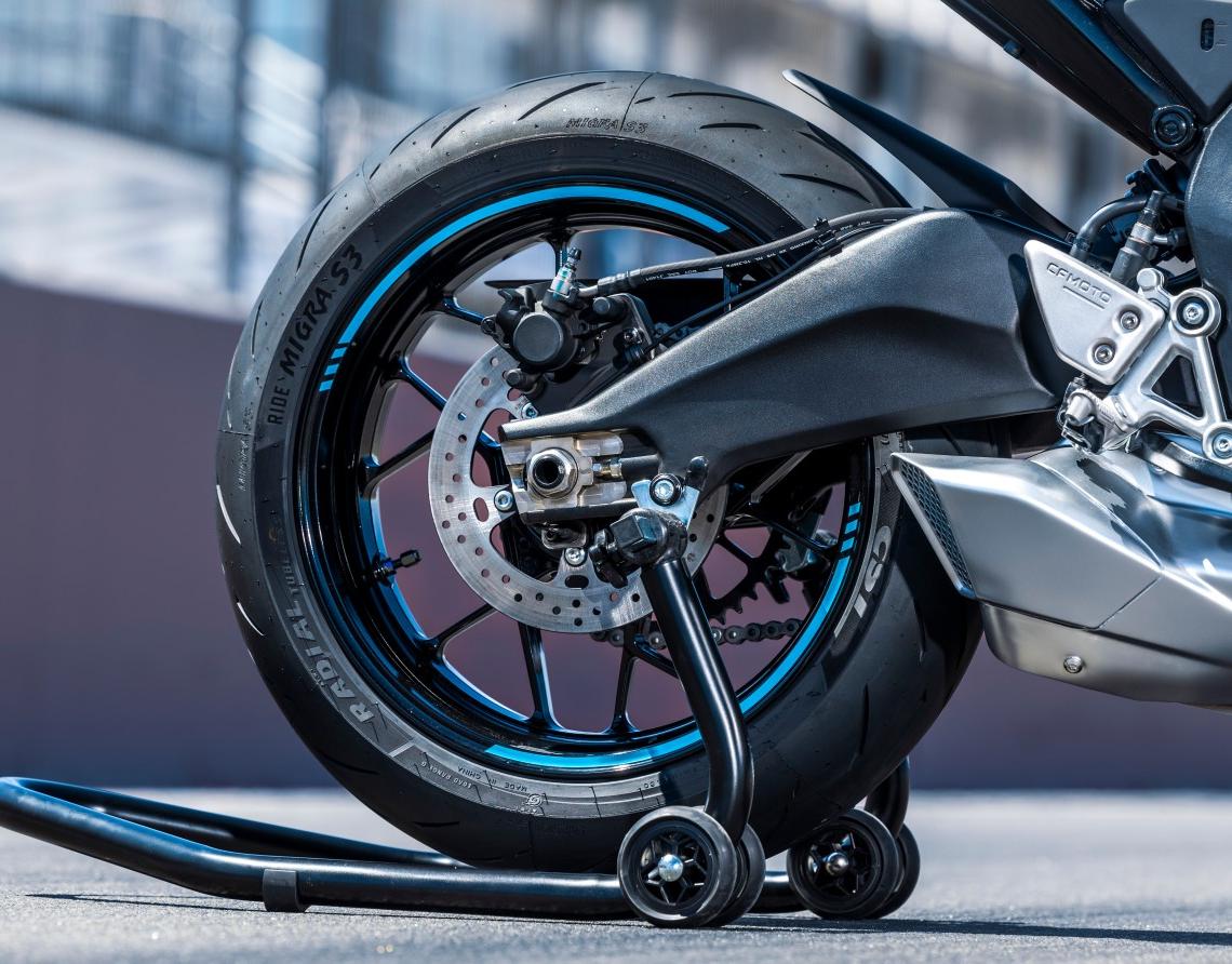 CF Moto 675SR-R 2025 3 Xi Lanh Ngang, Siêu Thể Thao, Giá Rẻ tại Dak Lak