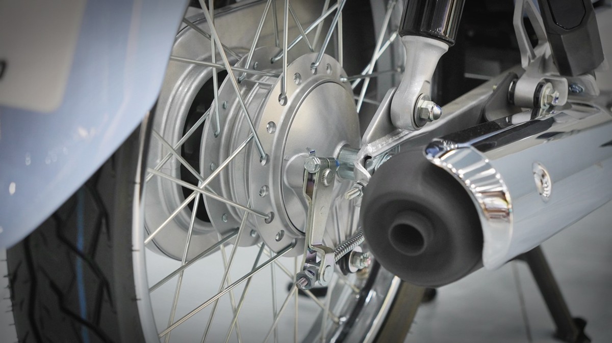 Honda Cub 110 Fujisan bản giới hạn tại Dak Lak - Thiết kế đậm chất Nhật Bản