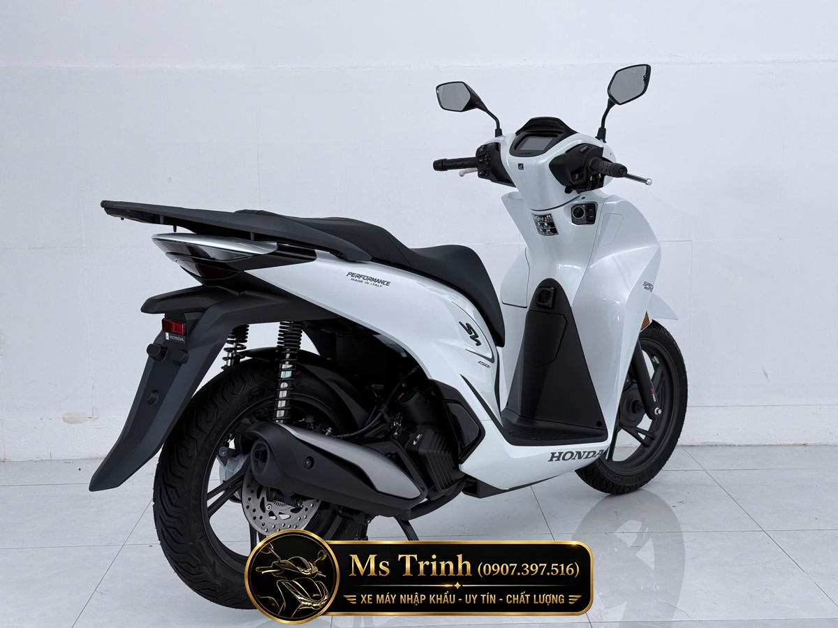 Honda SH150i Special Edition Standard nhập HMR Ý màu trắng tại Dak Lak: Giá trị nằm trong từng chi tiết nguyên bản