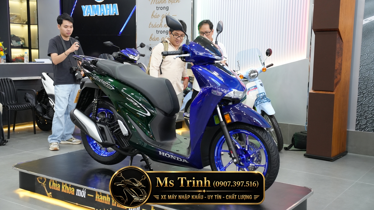 Honda SH150i Vetro Sapphire - Green tại Dak Lak: SH Ý 2 trong 1 giới hạn 200 xe