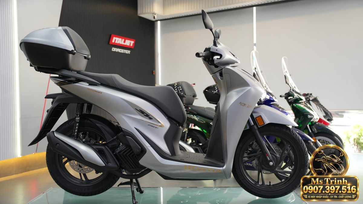 Honda SH150i Ý xám bạc 2027 tại Dak Lak - Nhập Ý, tem vàng sang trọng, giá tốt