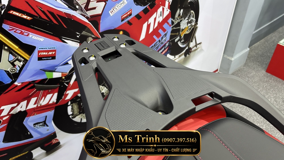 Honda SH150 Ý 2026 màu đỏ Sporty New Concept tại Dak Lak: Giá trị khác biệt của một chiếc SH nhập khẩu