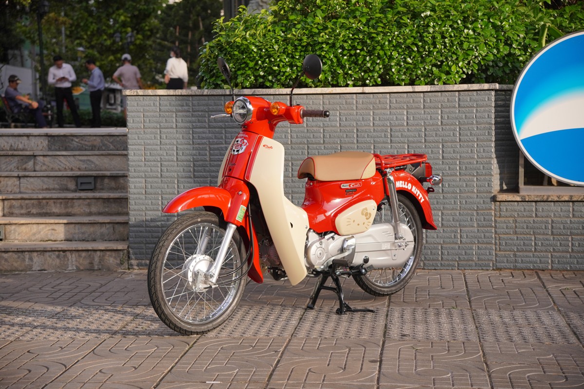 Honda Super Cub 50cc Hello Kitty Edition, Made In Japan, Hàng Hiếm tại Dak Lak
