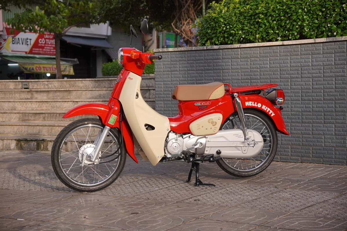 Honda Super Cub 50cc Hello Kitty Edition, Made In Japan, Hàng Hiếm tại Dak Lak