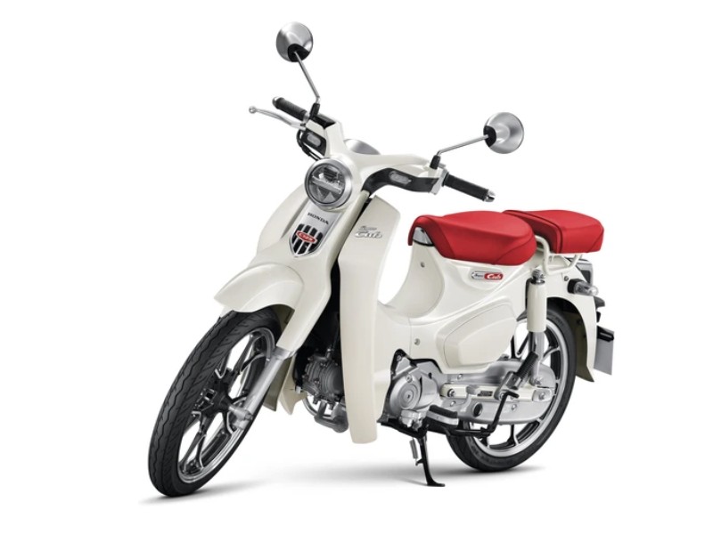 Honda Super Cub 125 Custom Edition Thái Lan 2025 màu trắng tại Dak Lak