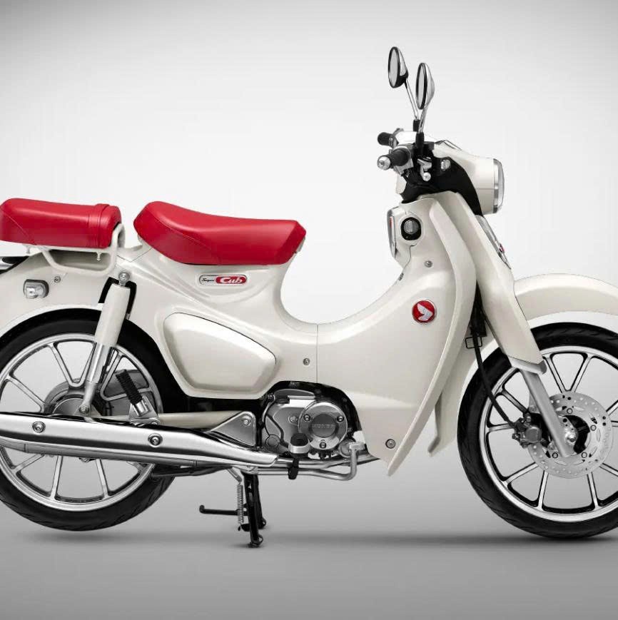 Honda Super Cub 125 Custom Edition Thái Lan 2025 màu trắng tại Dak Lak