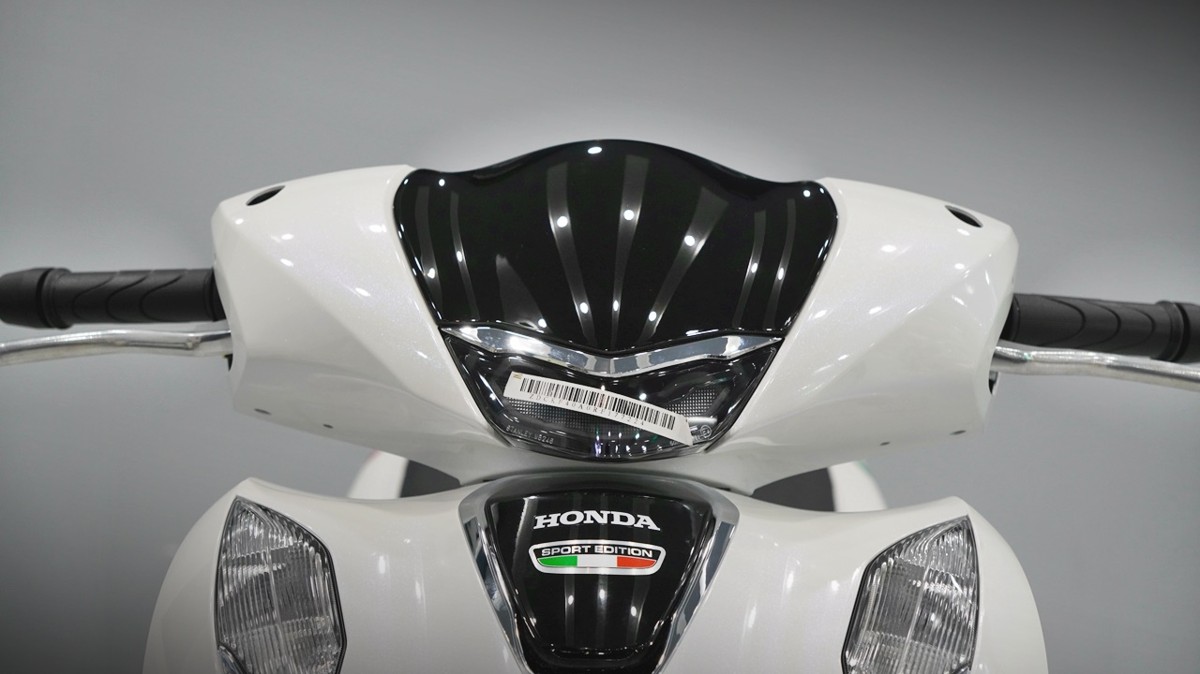 Honda SH150 trắng pha lê nhập Ý 2026 tại Dak Lak - Sport Edition chính ngạch, chuẩn chất Ý