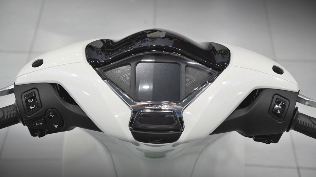 Honda SH150 trắng pha lê nhập Ý 2026 tại Dak Lak - Sport Edition chính ngạch, chuẩn chất Ý