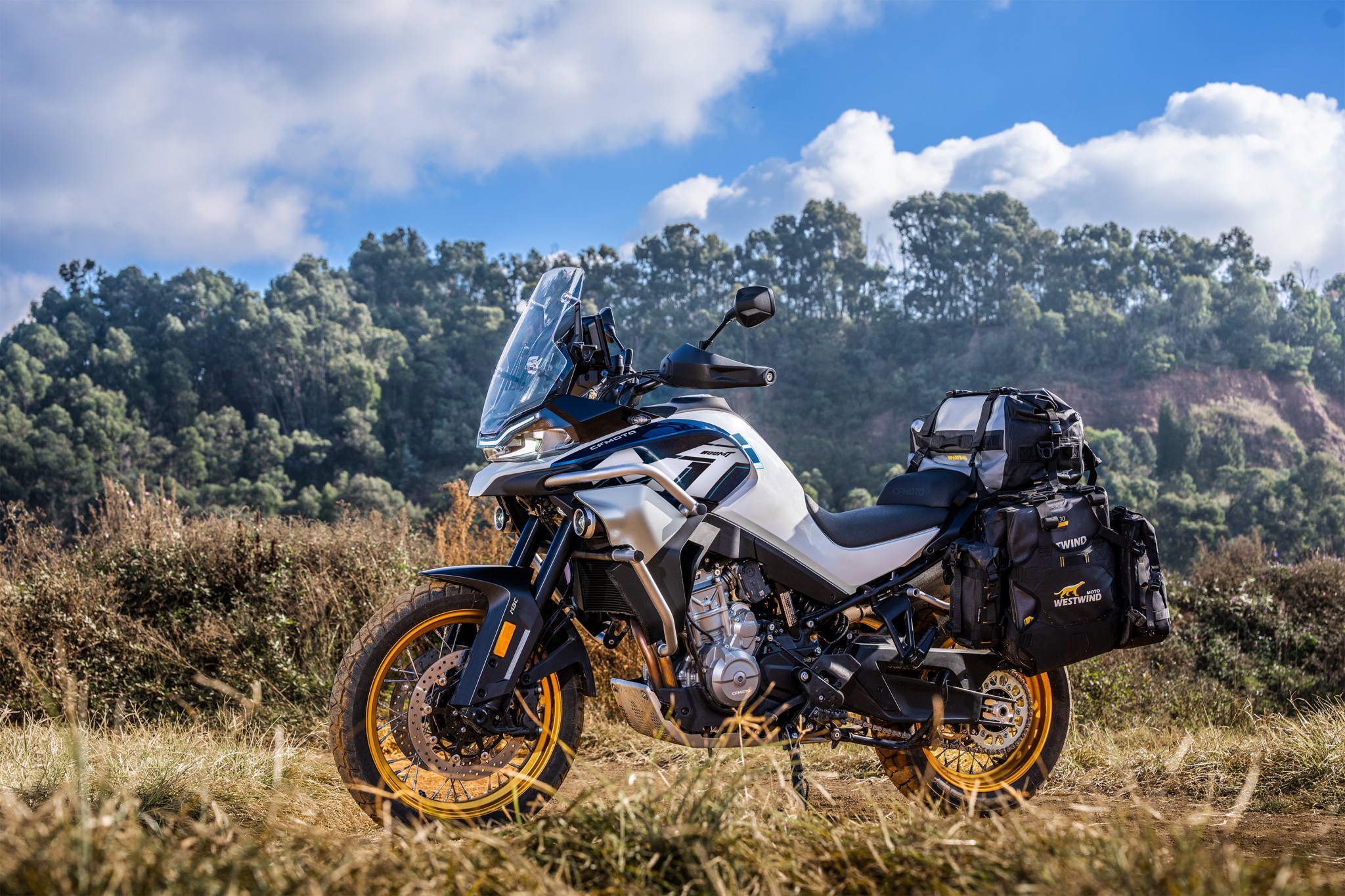 CF Moto 800MT Explorer 2025, ADV Cao Cấp Nhất, Chính Hãng, Giá Tốt tại Dak Lak