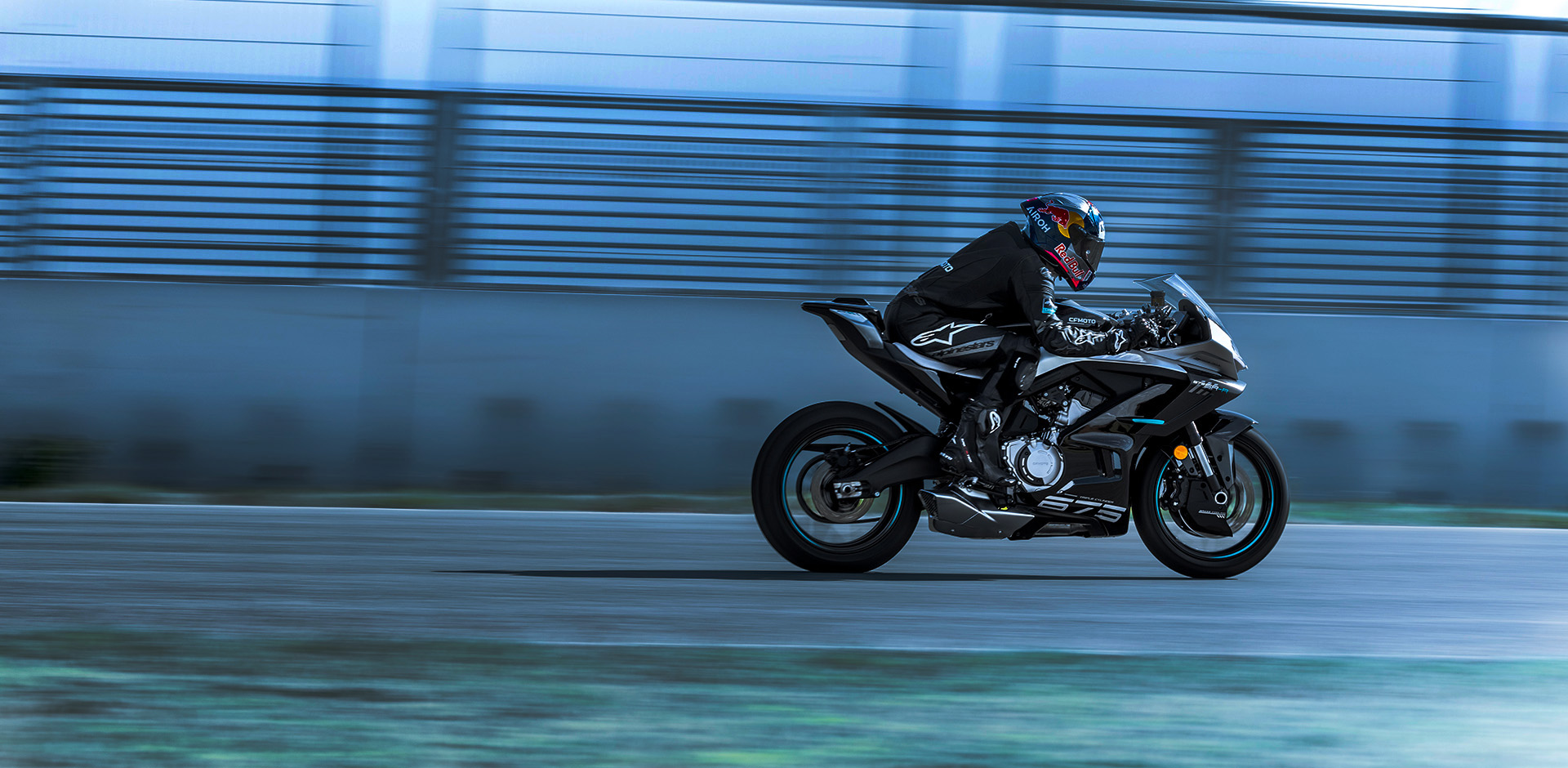 CF Moto 675SR-R 2025 3 Xi Lanh Ngang, Siêu Thể Thao, Giá Rẻ tại Dak Lak