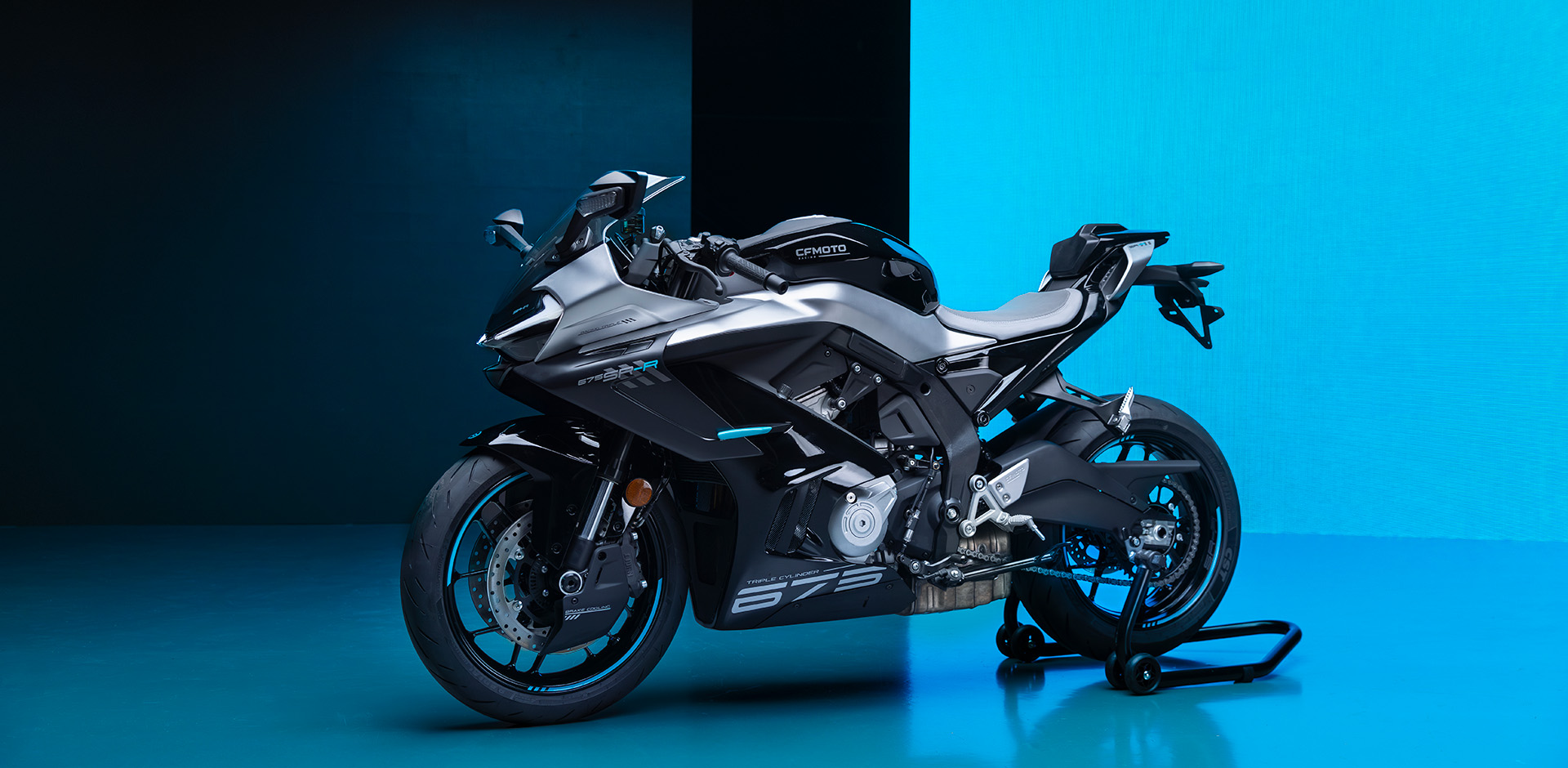 CF Moto 675SR-R 2025 3 Xi Lanh Ngang, Siêu Thể Thao, Giá Rẻ tại Dak Lak