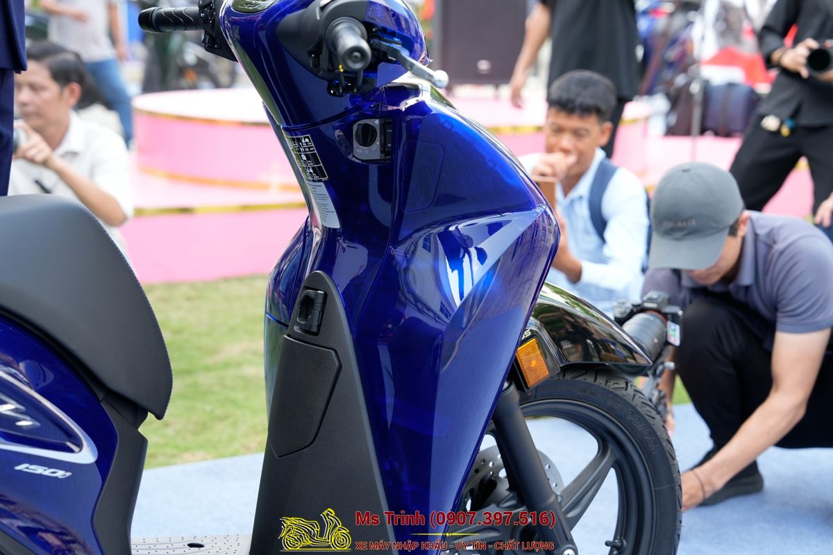 Honda SH150 Vetro Blue 2026 Limited Edition - Siêu phẩm SH Ý dàn áo xanh trong suốt cực hiếm tại Dak Lak