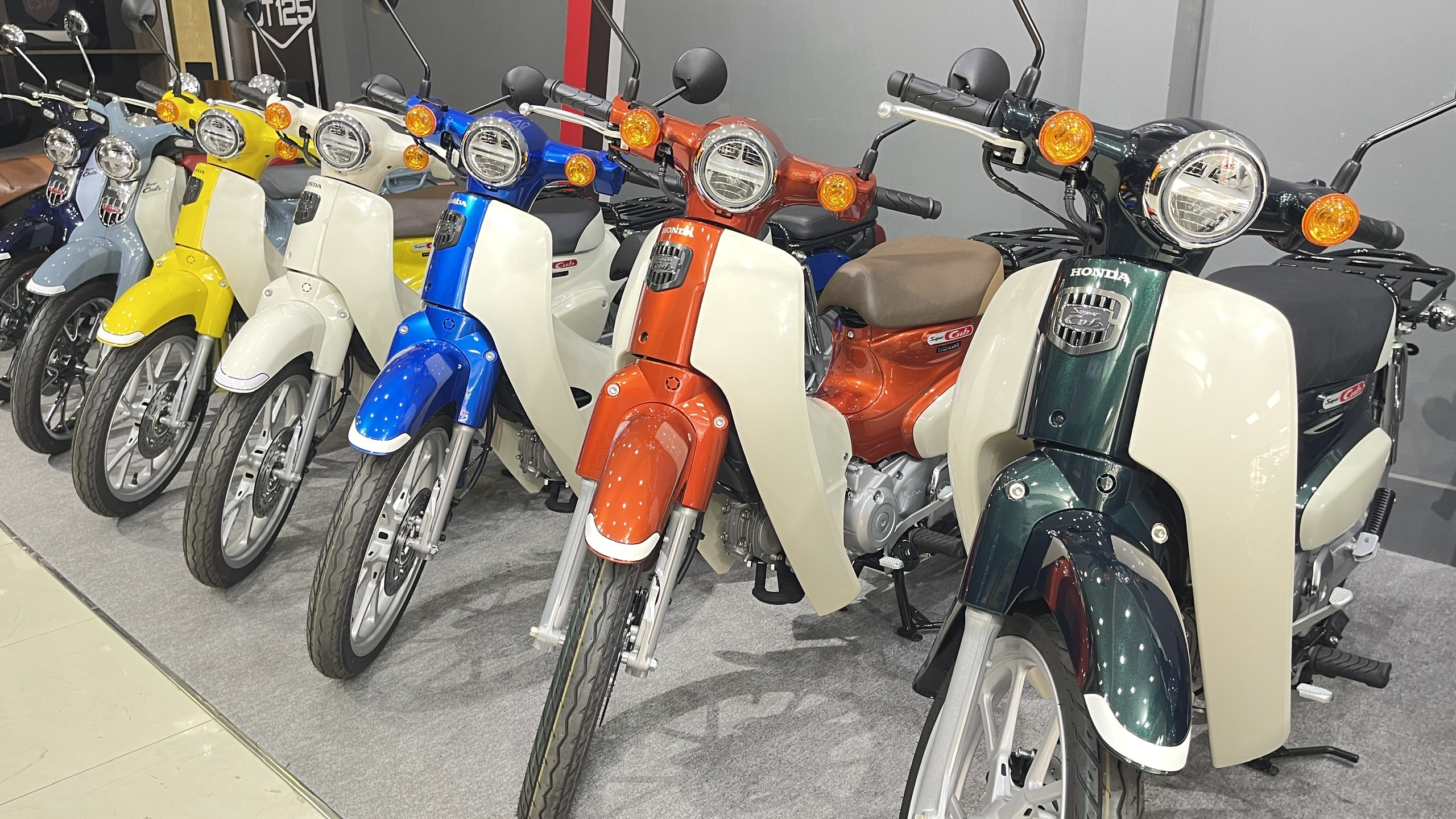 Honda Super Cub 110 ABS, Made In Japan, NK Chính Hãng, Hiếm tại Dak Lak