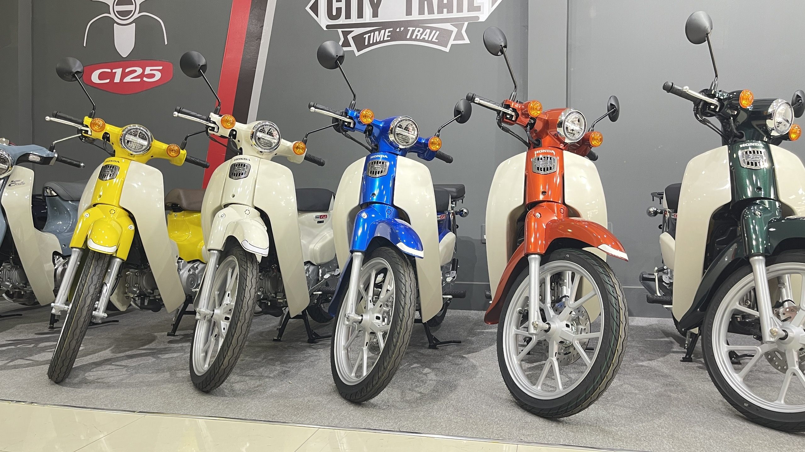 Honda Super Cub 110 ABS, Made In Japan, NK Chính Hãng, Hiếm tại Dak Lak