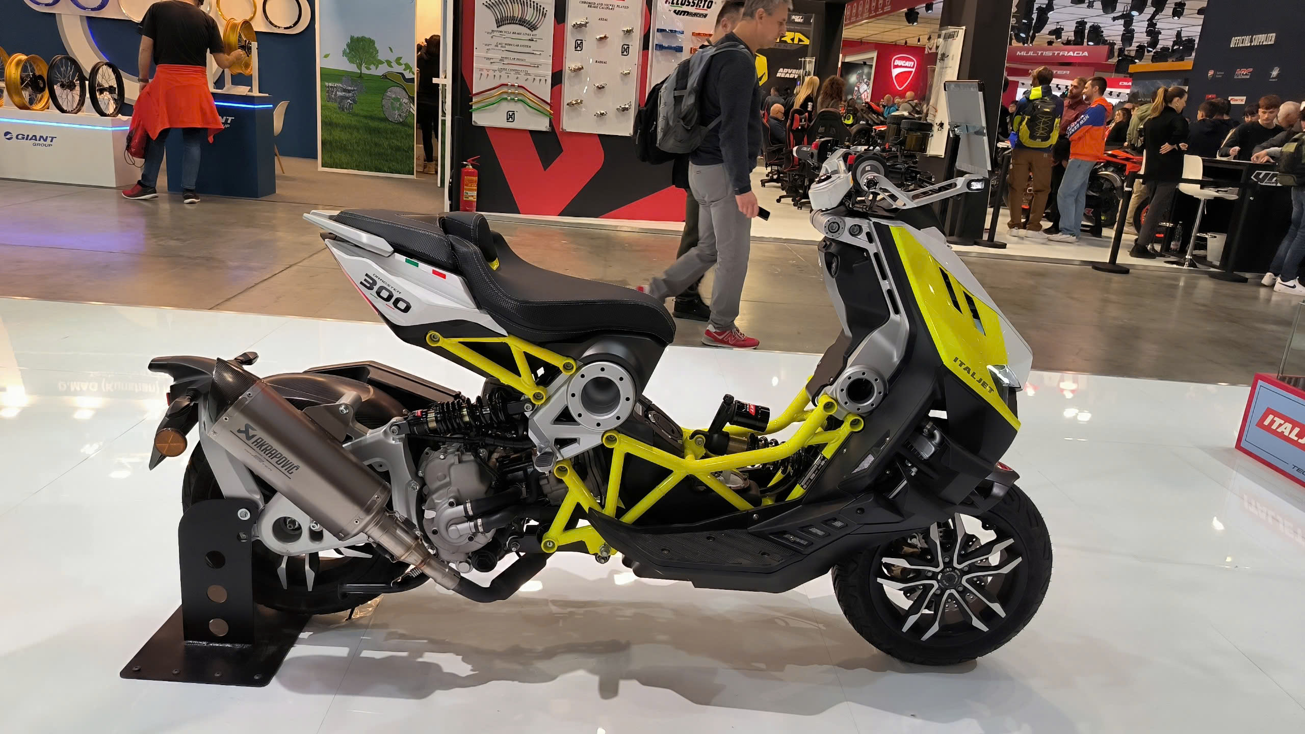 Italjet Dragster 300, Xe Tay Ga Thể Thao Thương Hiệu Từ Italy tại Dak Lak